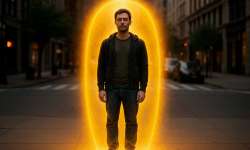 El Aura y los cuerpos Sutiles … Más allá de lo visible Persona con un aura dorada